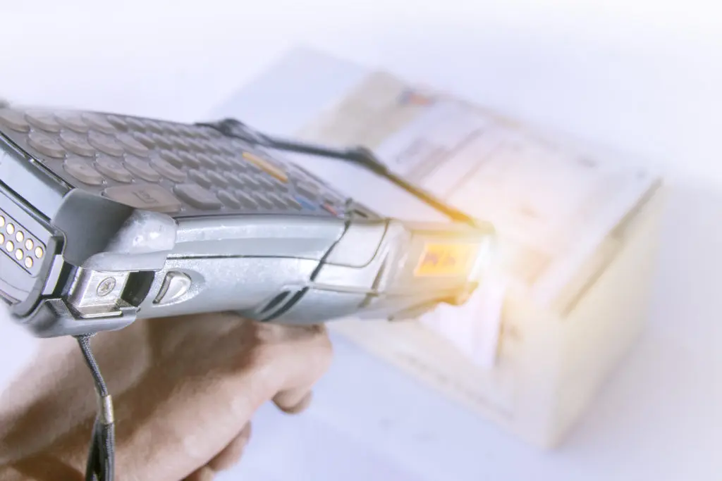 3 Key Benefits of a Handheld ID Scanner | Intellicheck